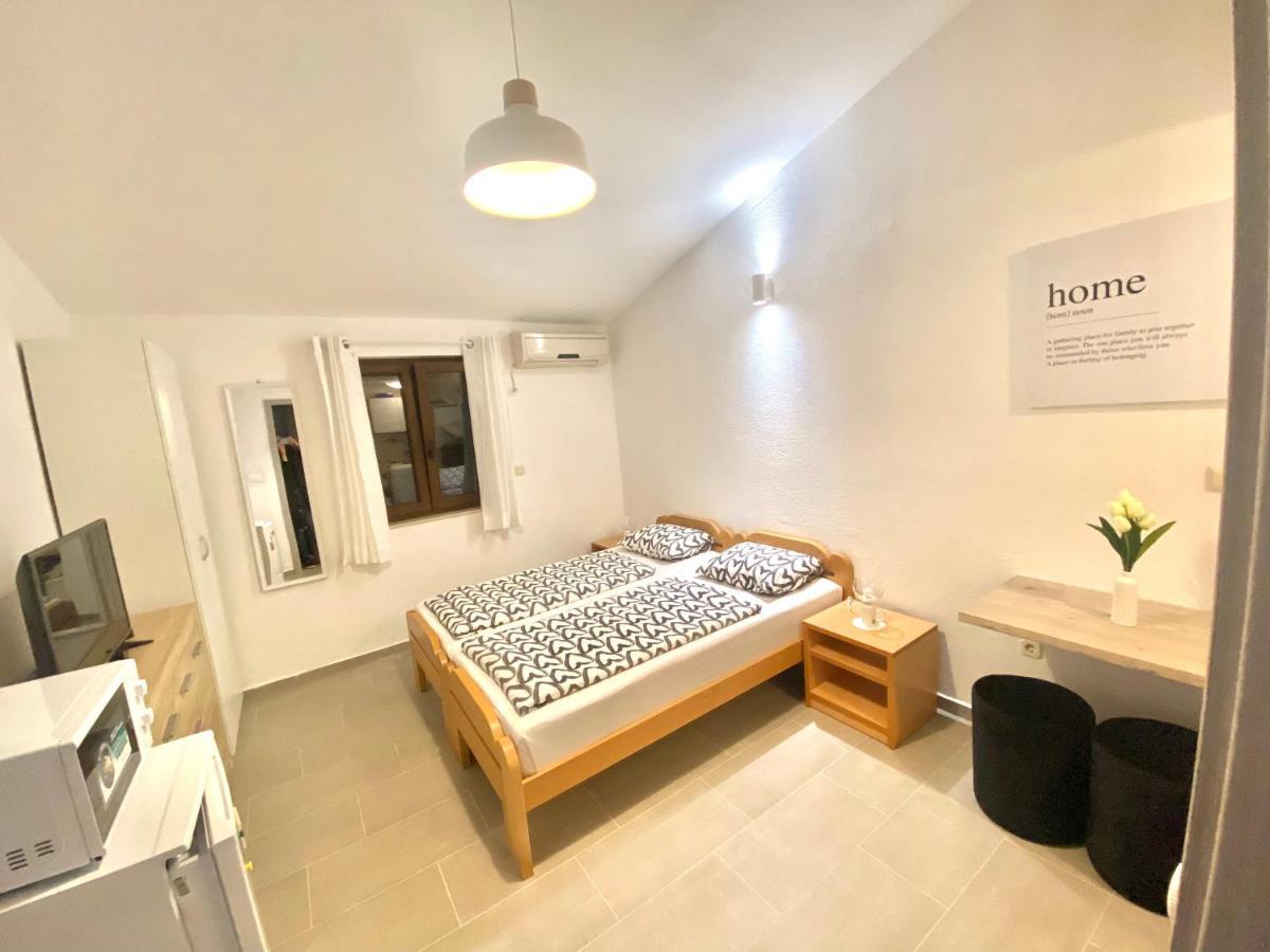 Ela I Gabi Apartment Omišalj Екстериор снимка