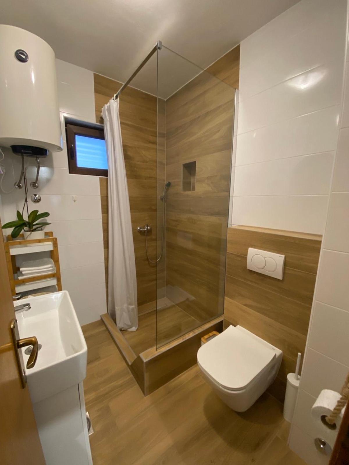 Ela I Gabi Apartment Omišalj Екстериор снимка