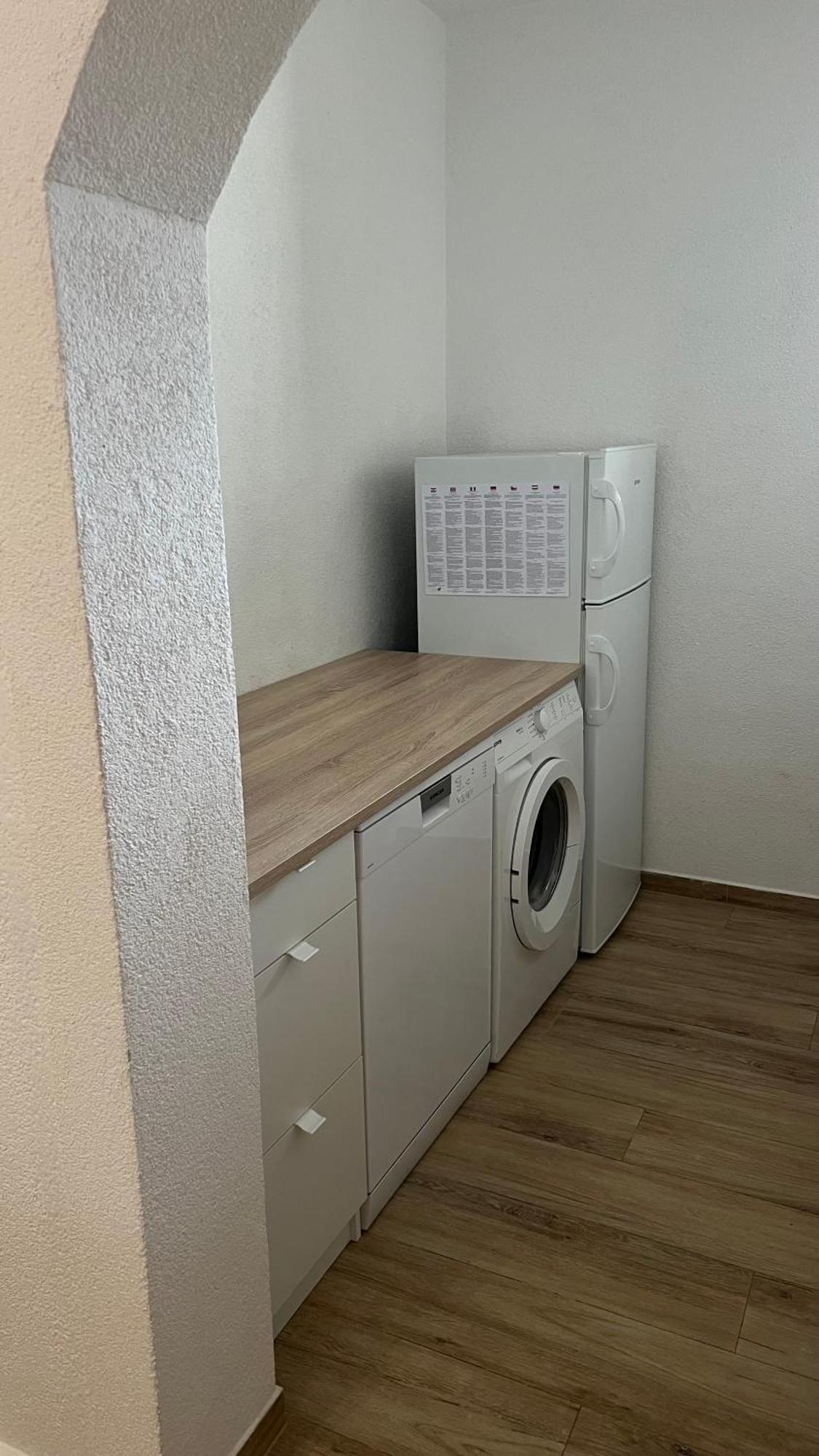 Ela I Gabi Apartment Omišalj Екстериор снимка